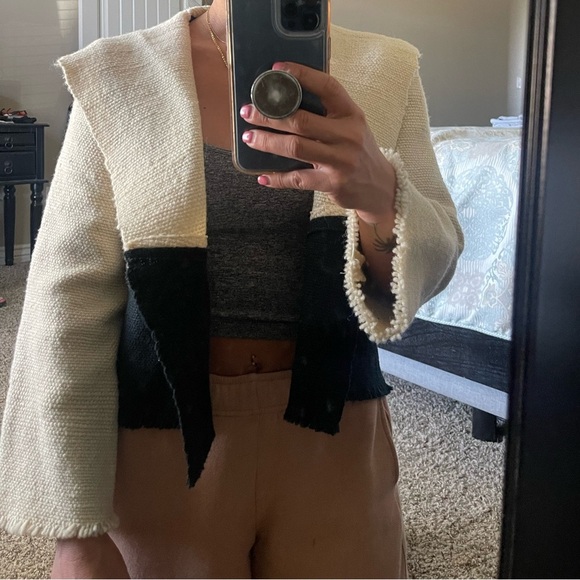 Women's Black and Cream color black Jacket organic - Picture 2 of 10